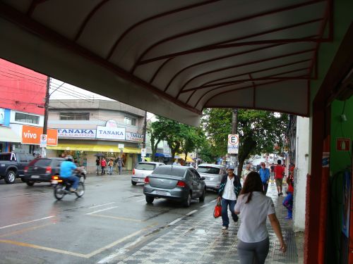 Comercio-varejista podera-adquirir autorizacao-para funcionar-nas manhas-de-domingo.jpg